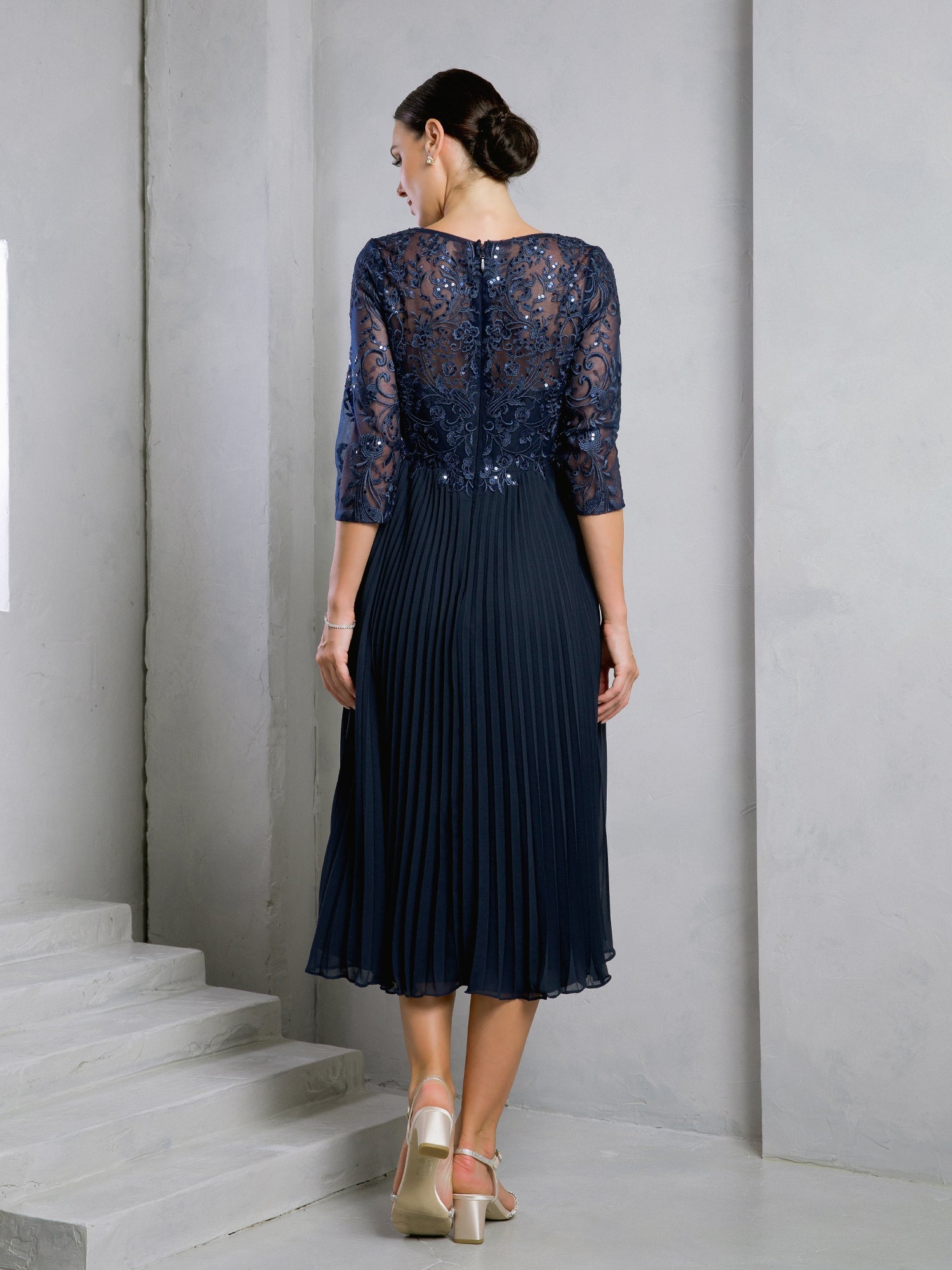 Eva USA 5285 Short Mothers Gown