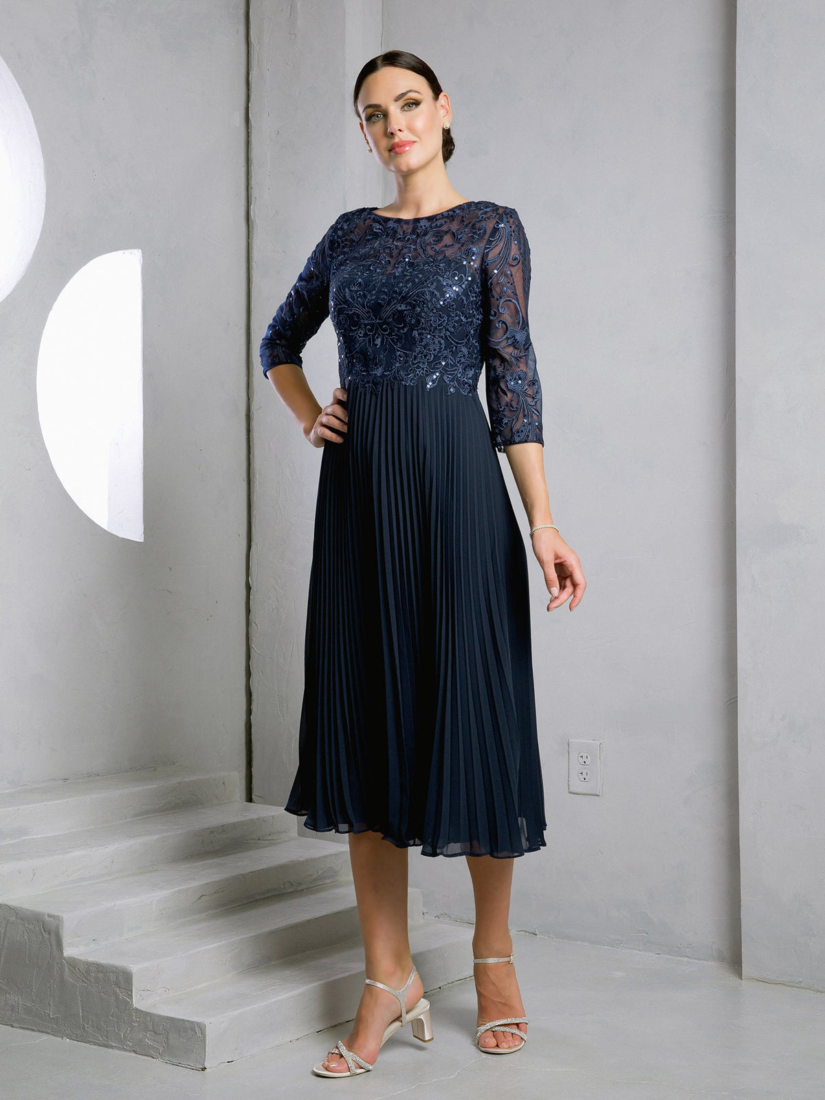 Eva USA 5285 Short Mothers Gown