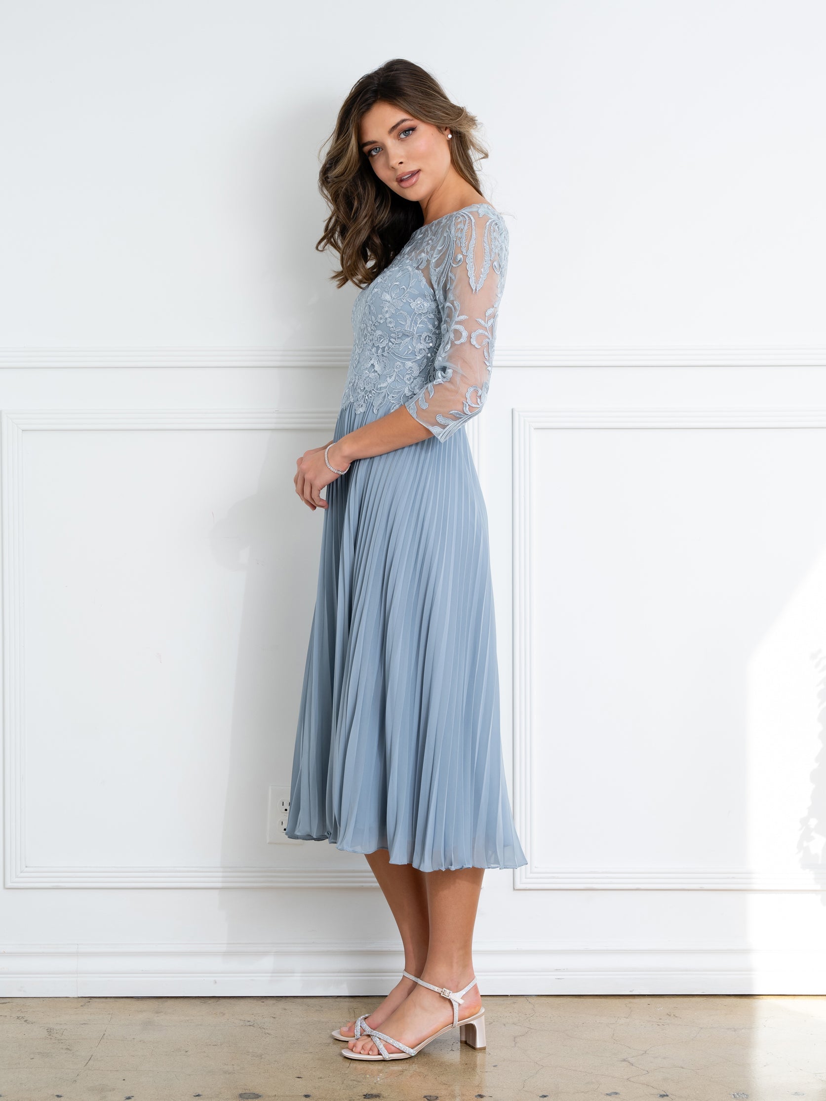 Eva USA 5285 Short Mothers Gown