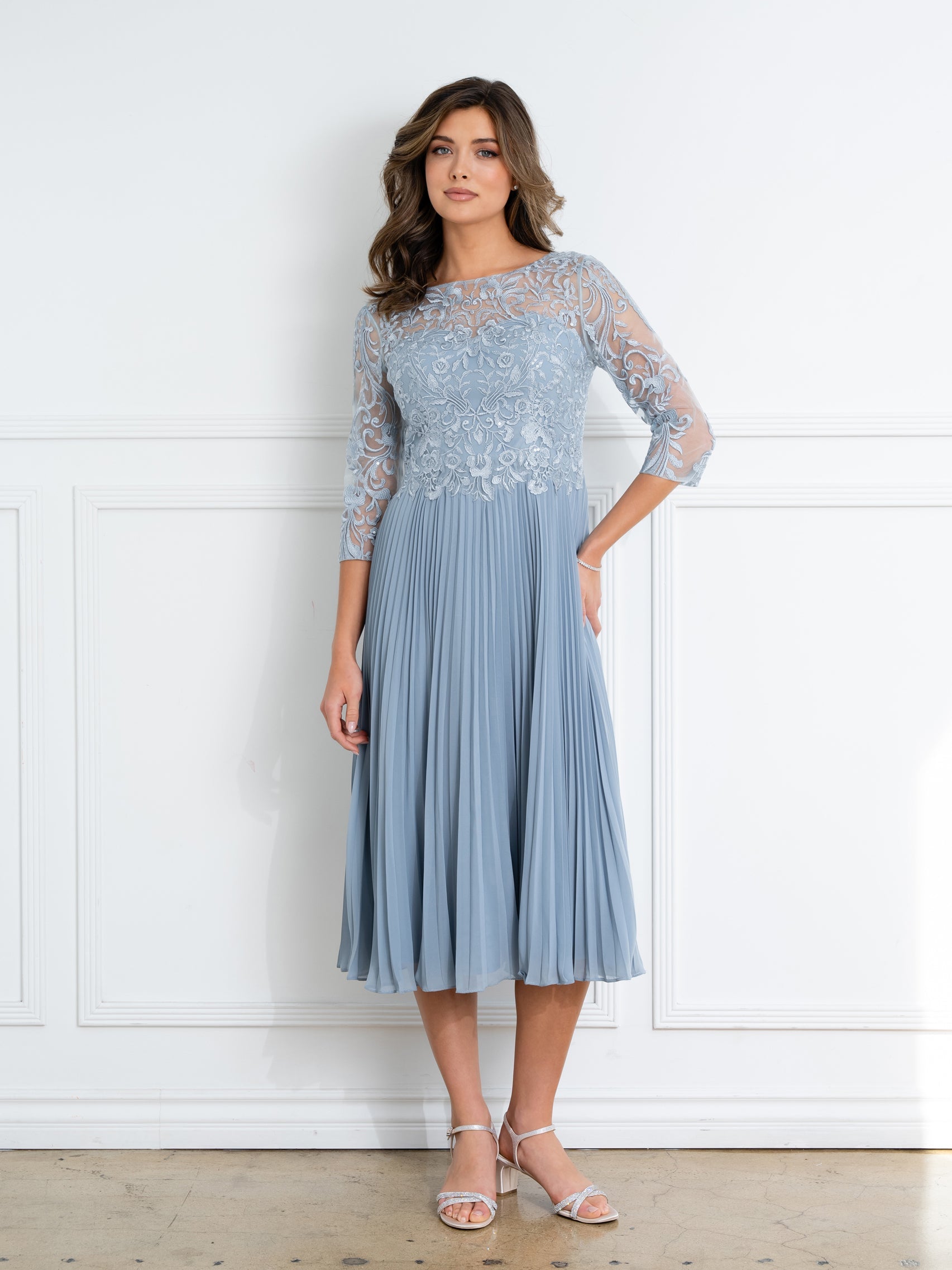 Eva USA 5285 Short Mothers Gown