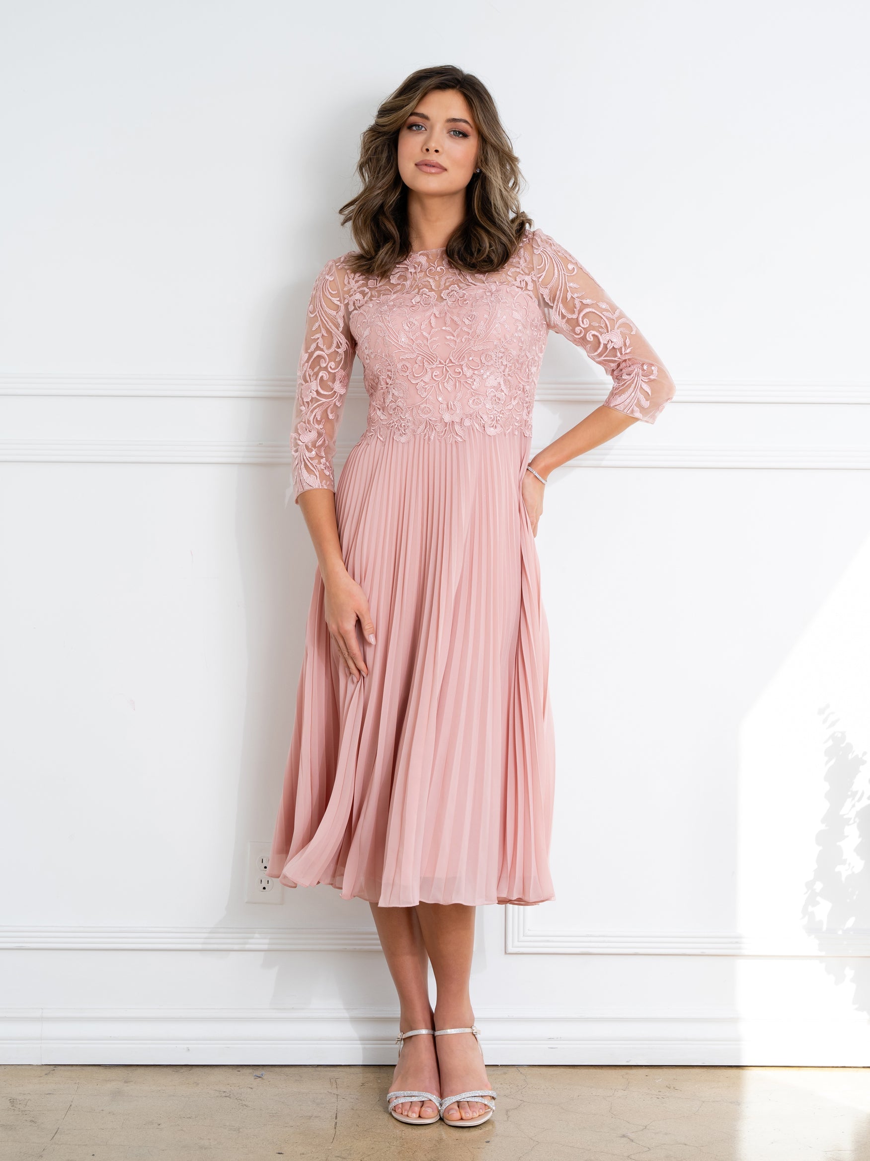 Eva USA 5285 Short Mothers Gown