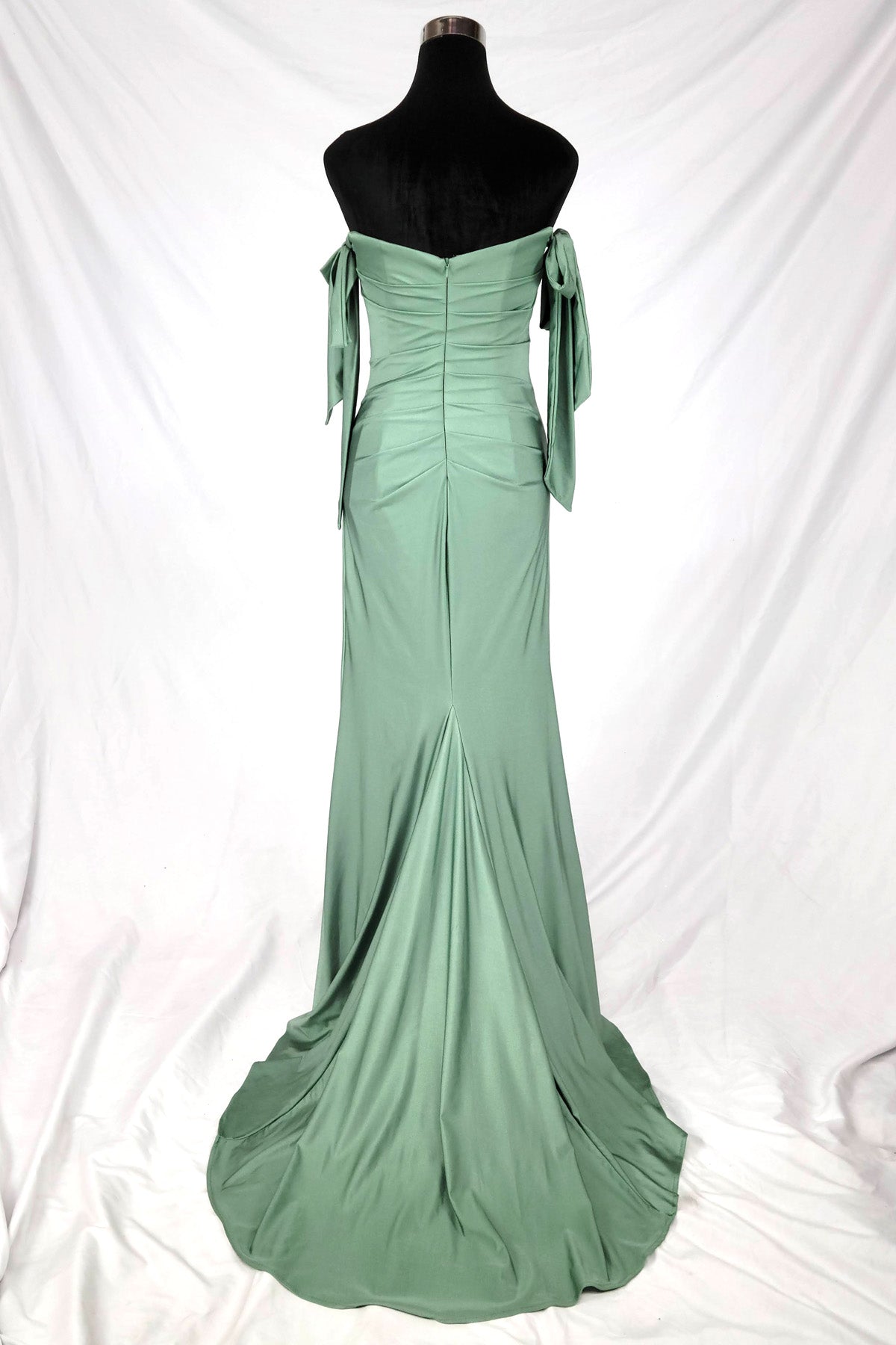 Chicas DM-8010 Bridesmaid or Evening Gown Off-The-Shoulder With Train